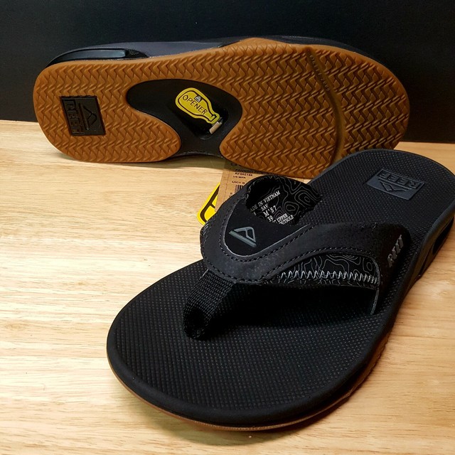 reef stars and stripes sandals