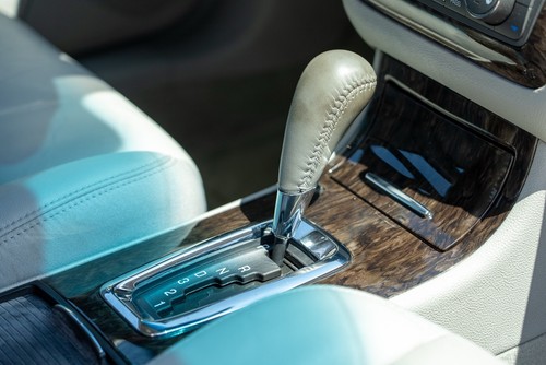 2010 Cadillac DTS - Picture 13 of 21
