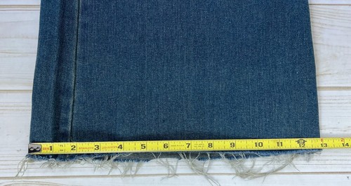 Women's Distressed Destroyed Raw Hem Medium Wash Blue Denim Jeans NWOT B0918 - Picture 9 of 10
