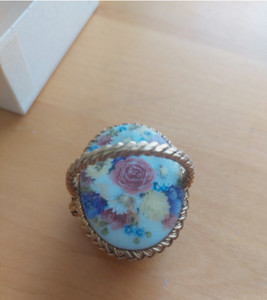 Vintage Picnic Basket Lip Balm holder Used
