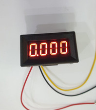 Voltmetro digitale DC  0V a 30V DI COLORE ROSSO