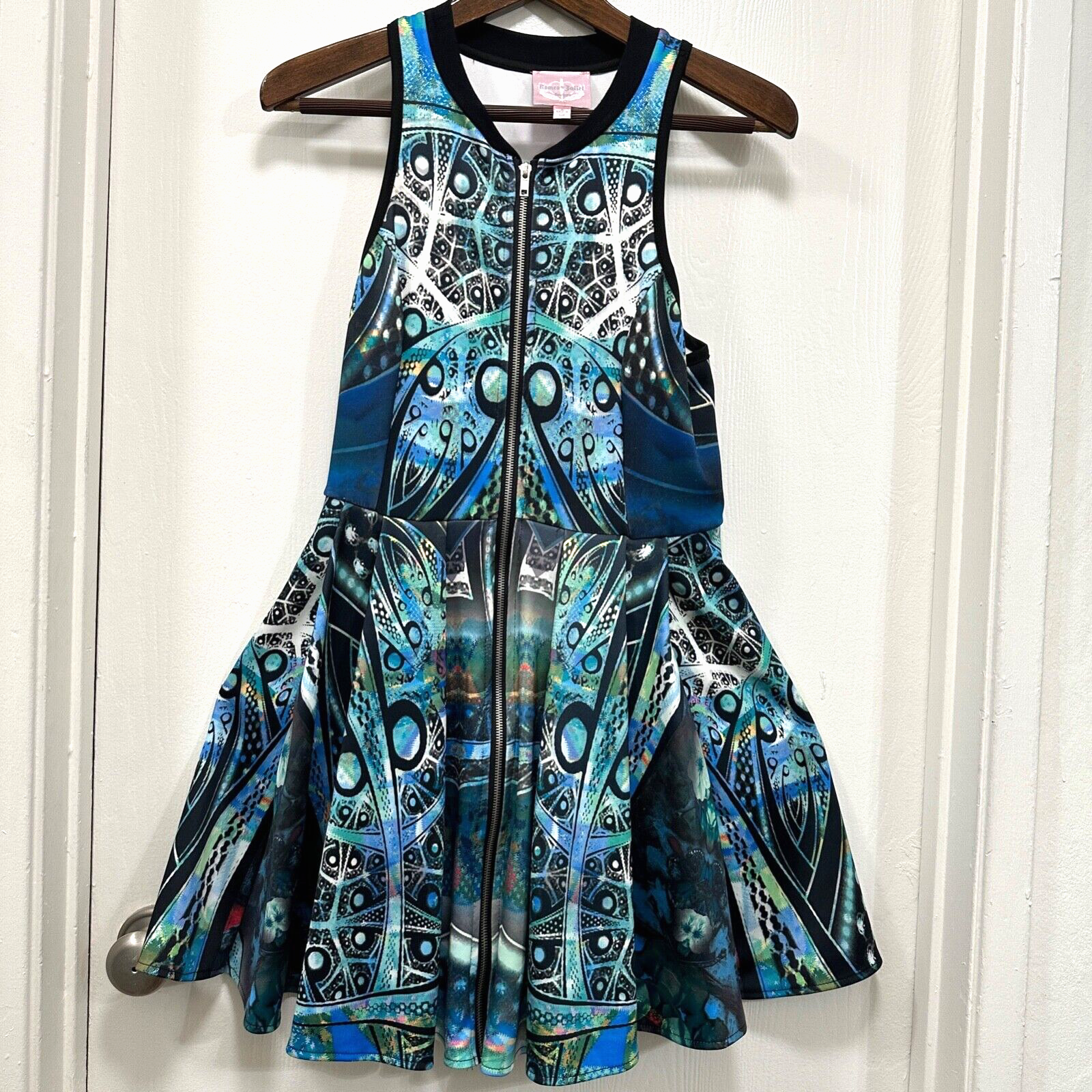 Romeo Juliet Couture Multicolor Sleeveless Fit Flare Womens Dress Summer Style Fashion Elegant Trendy Look Feminine Chic Party Wear
