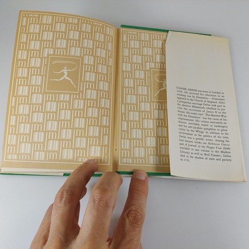 Moll Flanders by Daniel Defoe Modern Library #122 HCDJ 1967 Printing - Picture 14 of 15