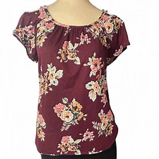  Women’s Burgundy floral blouse small‎ shirt top short sleeve embroidered