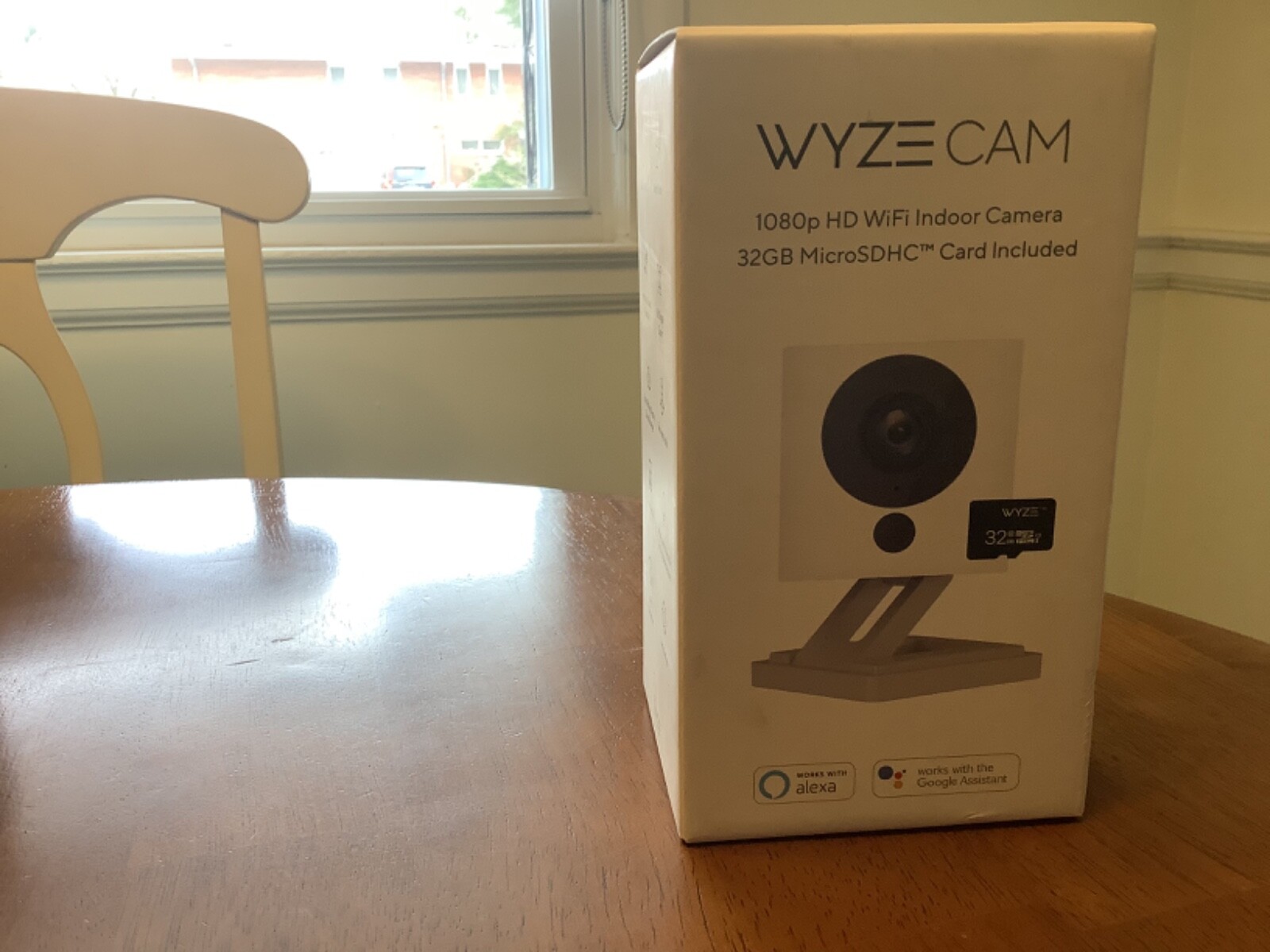 Wyze Cam 1080P WiFi Indoor Camera 32GB MicroSDHC Card included White New