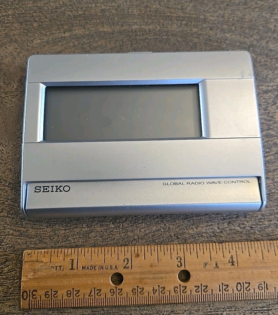 Seiko Alarm Clock World Travel GLOBAL RADIO CONTROLLED QHR016 Works See All Desc