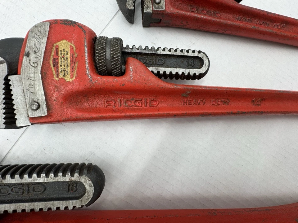 Lote de 4 chaves de tubo de ferro fundido Ridgid 2x18", 14" e 10" todos os dentes afiados - Imagem 4 de 4