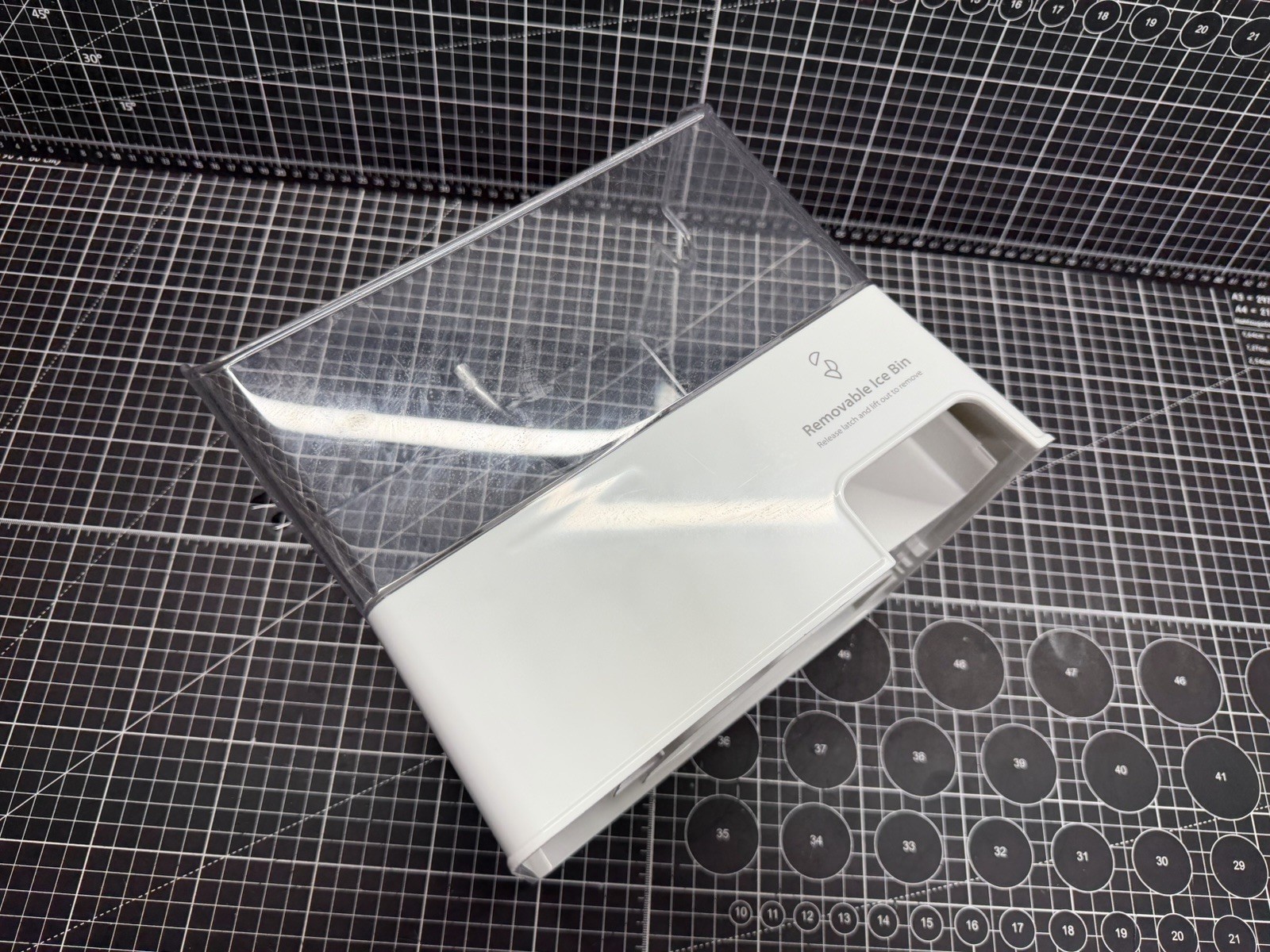 Whirlpool Refrigerator Ice Container P# W10347093 WPW10347093