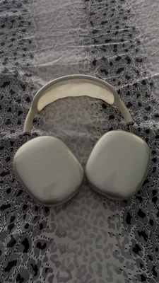 Apple AirPods Max