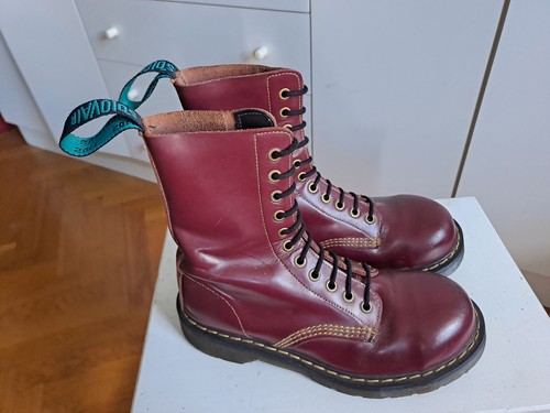 Botas Solovair Southerner UK5 38 US7 Hechas en Inglaterra 11 Ojos Puntera de Acero Dr Martens - Imagen 11 de 21
