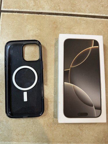 iPhone 16 pro max Box Plus Otter Box Case - 第 1/4 張圖片