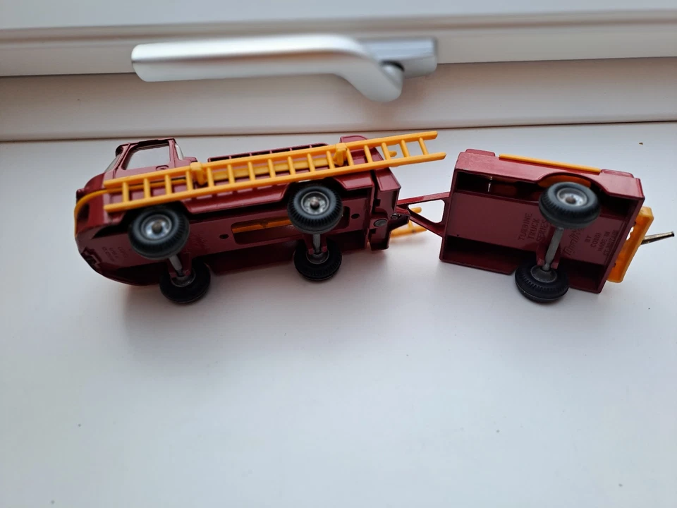 Corgi Feuerwehr-Auto - Bild 2 von 4