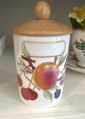 Royal Worcester Evesham Ceramic Fruit Pattern Canister Jar w/ Oak Wood Lid