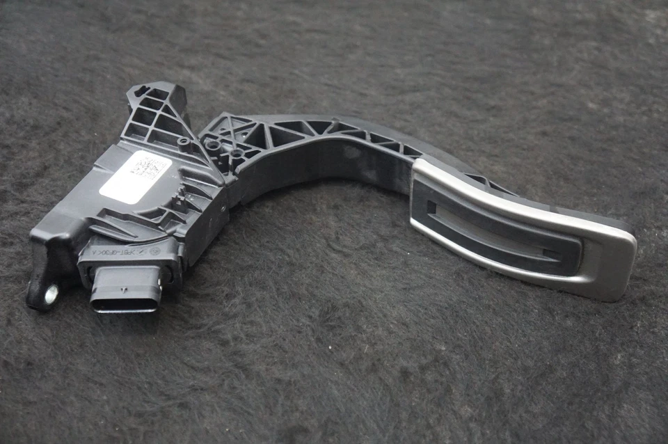 Sensor acelerador de gas pedal acelerador OEM 8W1723523A Audi S5 B9 2018-2024 Foto 4 de 4