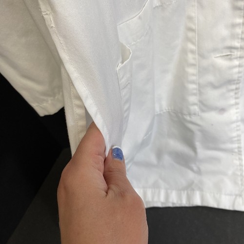 Red Panda Lab Coat Large CanMedLabs Logo with Three Front Pockets and Side Vents - Picture 7 of 12