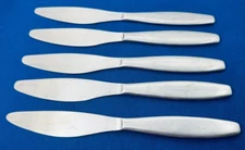 Gourmet Settings NON-STOP Stainless - Set of 5 Dinner Knives 9"