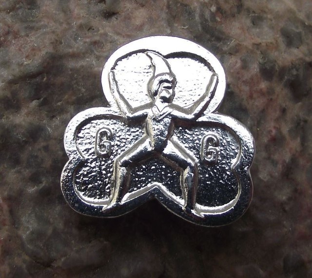 1970s Girl Guides Association of Great Britain Trefoil Brownie Man Pin