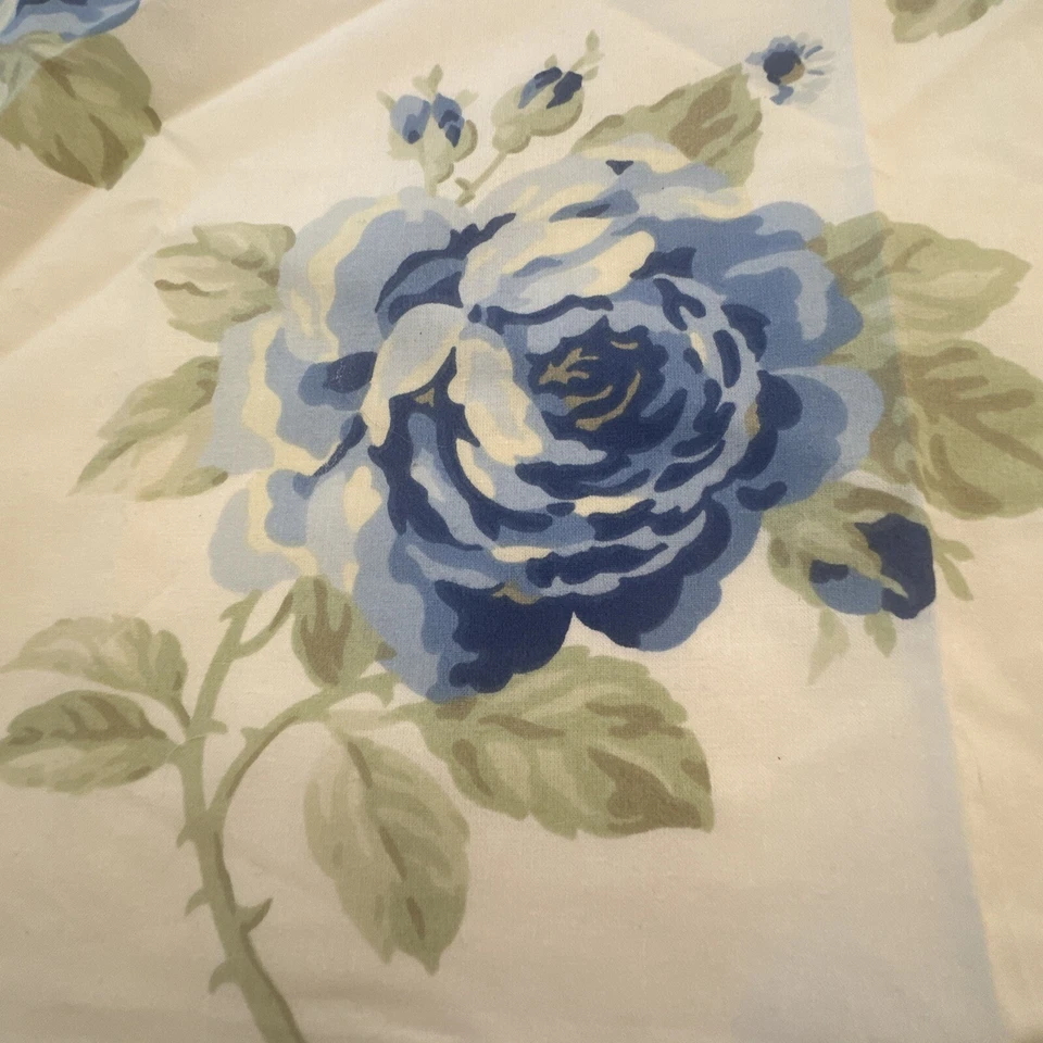 Cath Kidston Designers Guild Fabric Rose Bloom 26x28 Blue Floral Sample UK - Image 4 of 4
