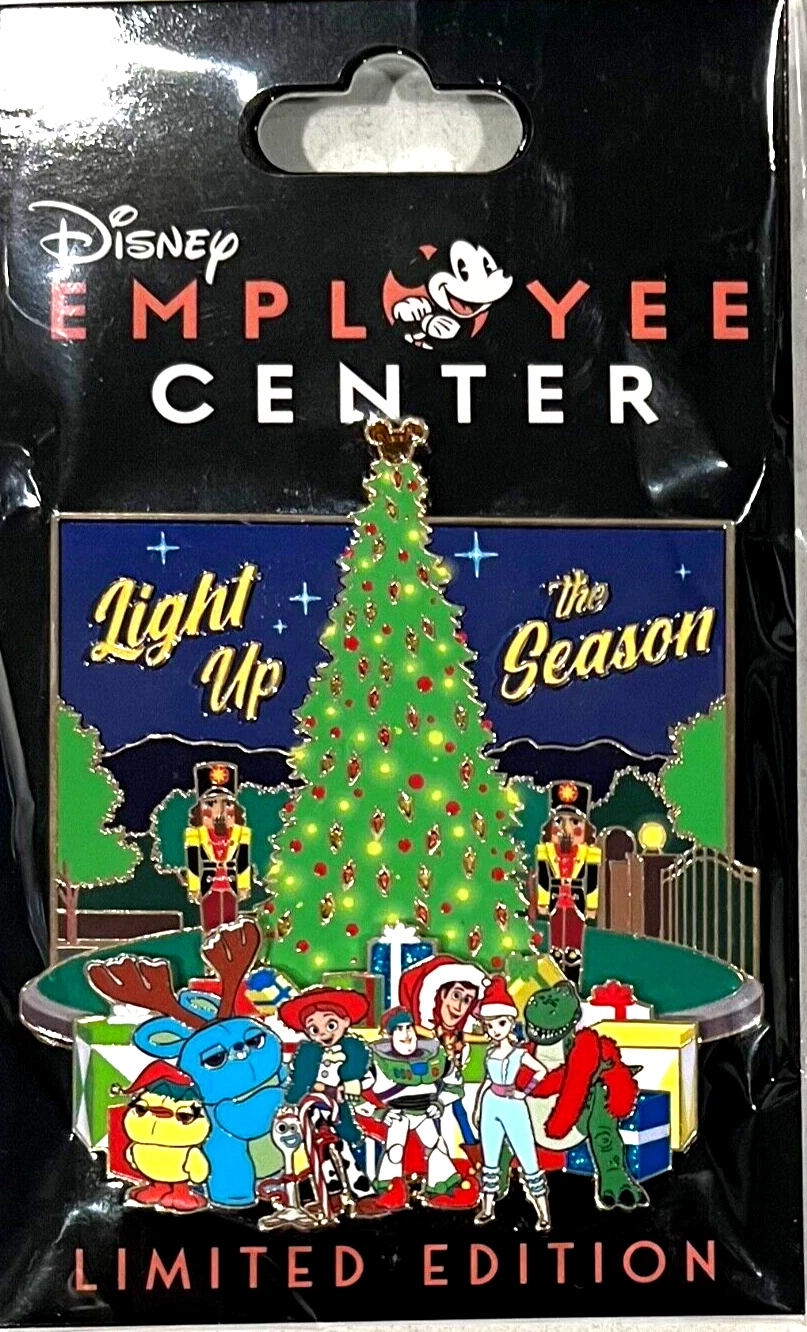 Disney Toy Story Cast DEC Light Up The Season LE 250 Pin Buzz Woody Bo Peep Pin