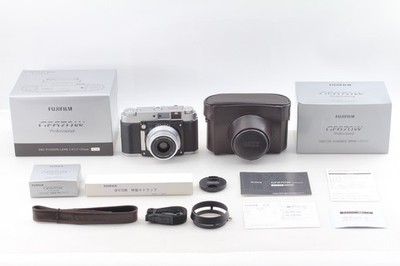 【年末特価】FUJIFILM GF670（フジフィルム）セットSET Brand New ] Fuji Fujifilm GF670W 6x6 6x7 Medium Format Film Camera