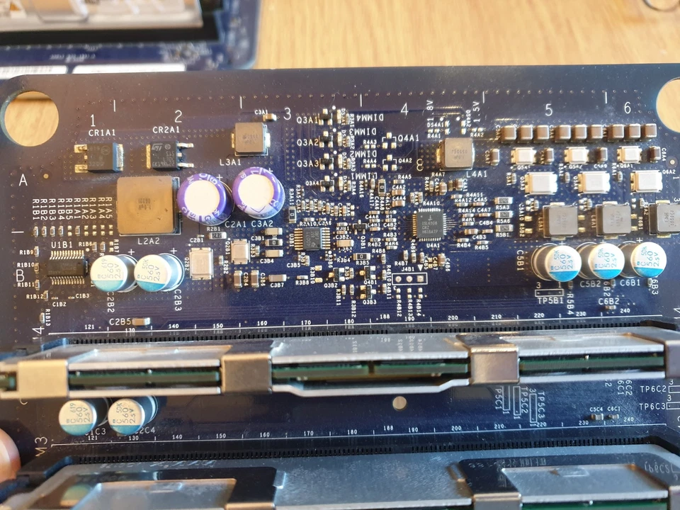 Apple Mac Pro A1186 - Memory RAM Riser Board with 4x 2GB (8GB) DDR2 - Image 3 of 4