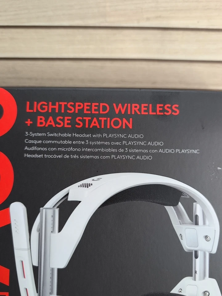 Logitech Astro A50 Gen 5 LIGHTSPEED Wireless Gaming Headset & Base Station - Image 3 of 4