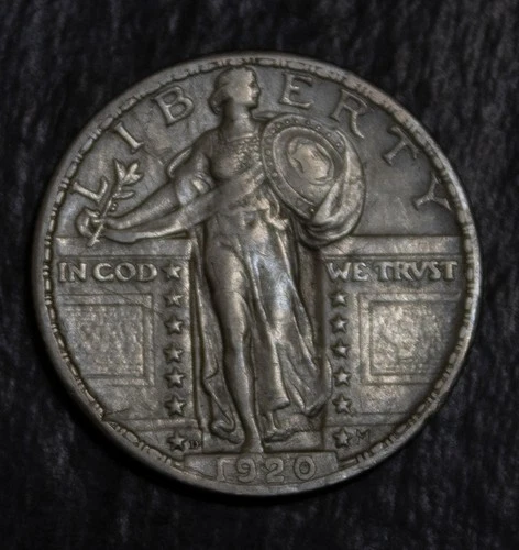 1920 D Standing Liberty Quarter Choice XF........Lot 4411
