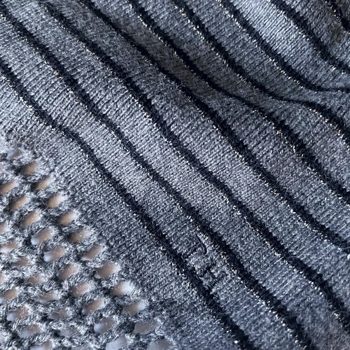 tommy hilfiger womens striped knit fringe scarf gray black metallic 2009 - Picture 5 of 5