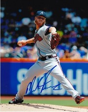 MIKE FOLTYNEWICZ   ATLANTA BRAVES    ACTION SIGNED 8x10
