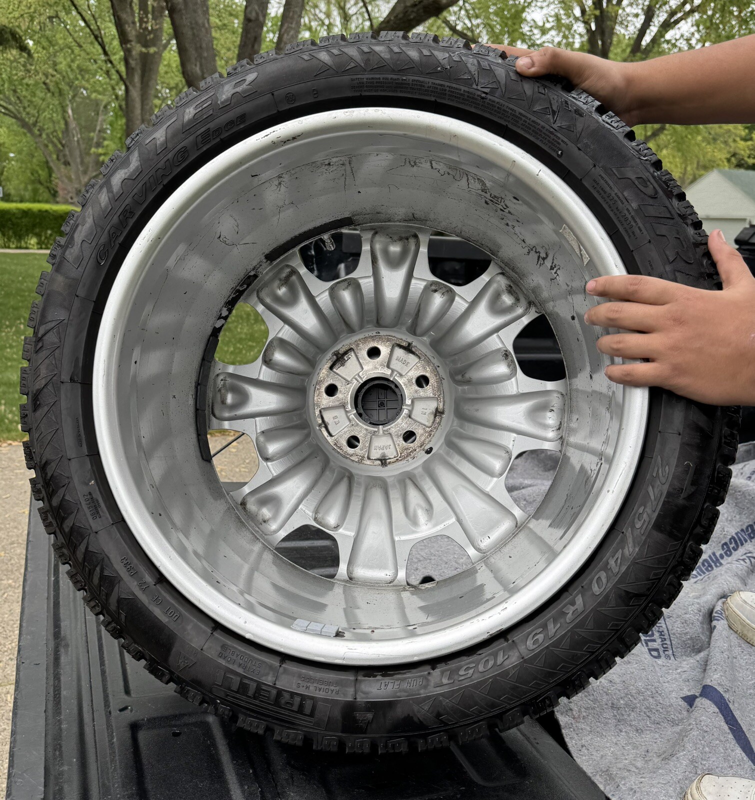 Bentley Rims And Perrelli Tires 275/40R19 Winter Low Miles OEM Original