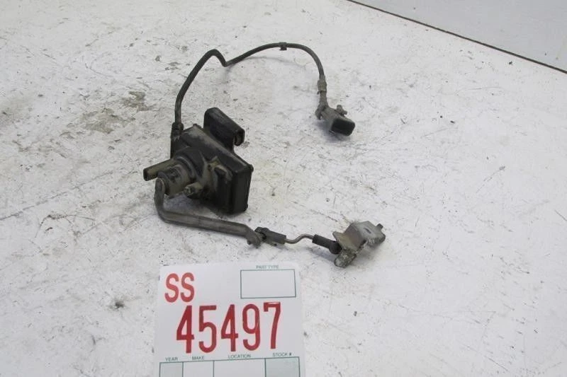2001 CADILLAC CATERA RIGHT PASSENGER SUSPENSION HIGH LEVER SENSOR OEM  9966 - Image 2 of 4