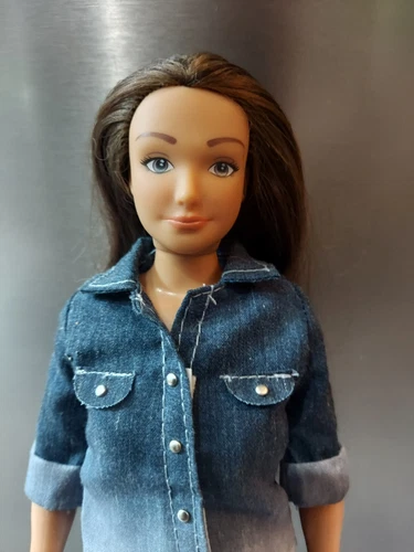 LAMMILY 1st Edition Traveler 11 inch body Realistic shaped doll 