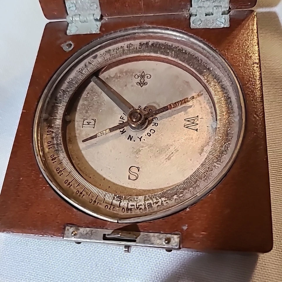 Brújula vintage Keuffel & Esser Co New York en estuche de madera Foto 4 de 4