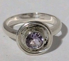 VINTAGE STERLING SILVER PURPLE ROUND AMETHYST HALO SIZE 6.25 RING 3.4 GRAMS