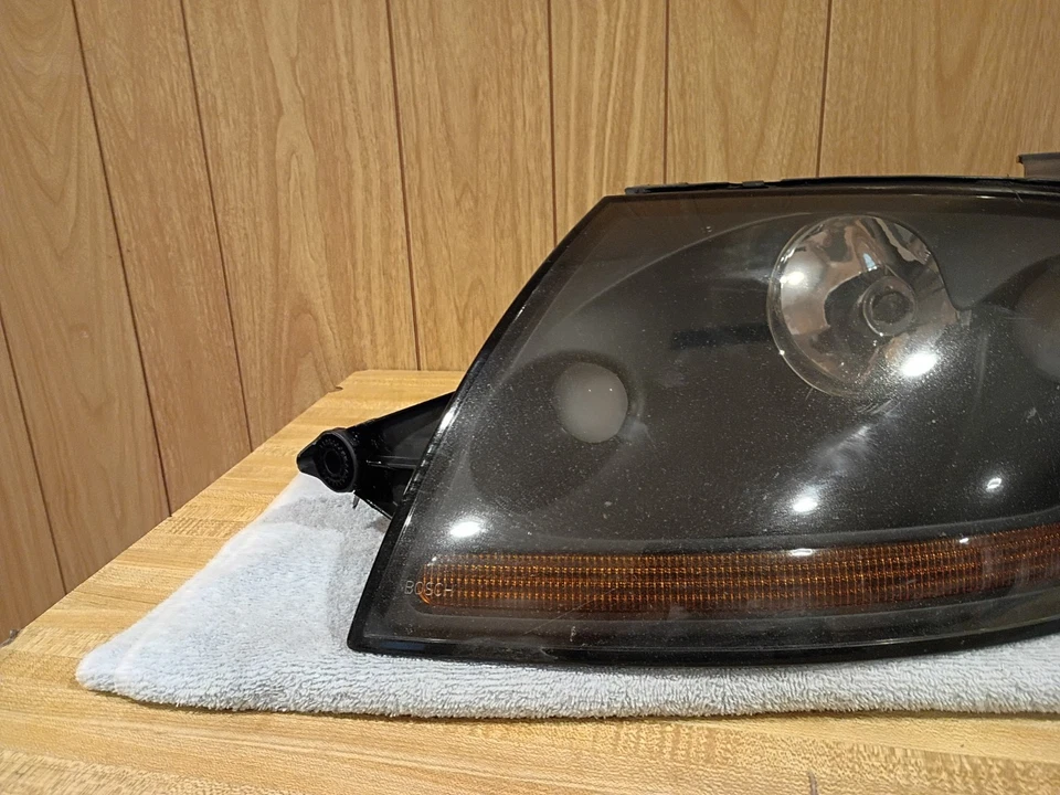 2000 - 2006 奥迪 TT 车头灯 HID 氙气左驾驶员侧正品 Oem read — 第 3/4 张图片