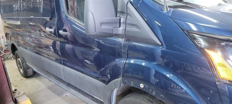 Ford Transit 250 2019 carcasa de evaporador de CA Foto 4 de 4