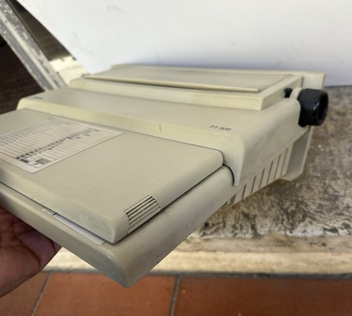 OLIVETTI PT 505 macchina da scrivere elettronica funzionante - Foto 6 di 12