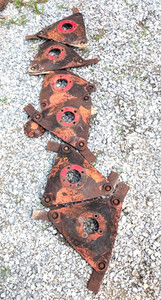 Gehl 160 Cutting Disc Mowers Rough but usable. PRICE PER DISC