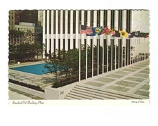 Standard Oil Building Plaza Chicago IL vintage postcard unposted