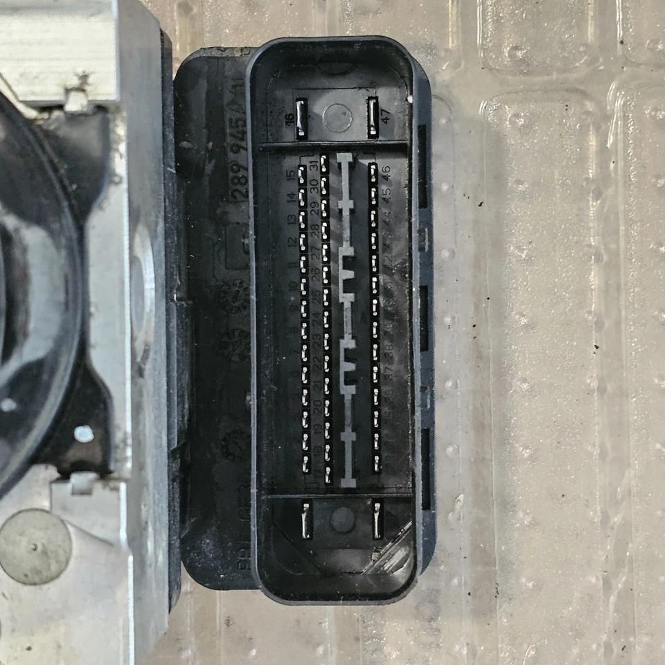 Блок модуля антиблокировочного тормозного насоса ABS гибрид Honda Insight 2010-2014 годов выпуска от оригинального производителя TM8A0 - Изображение 4 из 4