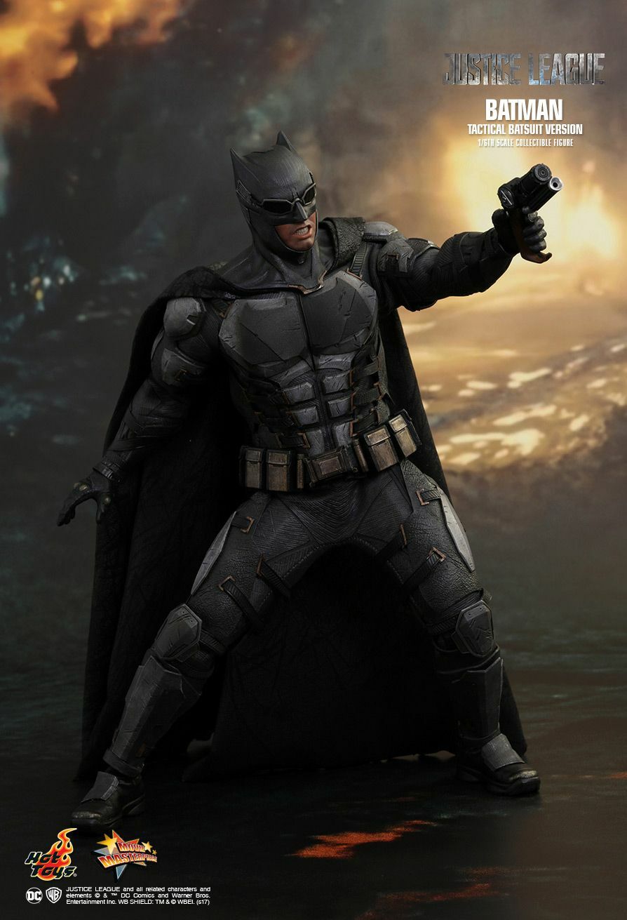 hot toys batman tactical suit