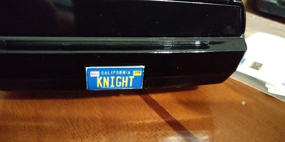 SUPERCAR K.I.T.T. 1/24 Led Cofano KITT Pontiac + Adesivi interni + Targa KNIGHT - Immagine 3 di 4