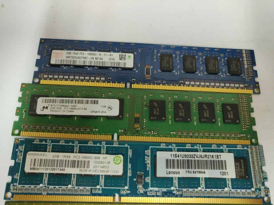 8x Lenovo 64Y6649 / 41U6033 2GB 1RX8 PC3-10600U 1333MHz Memory Modules - Image 2 of 2