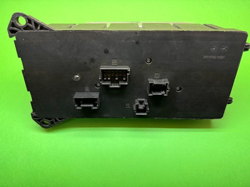 A9065451901 A 906 545 19 01 Mercedes Sprinter w906 Fuse Box - Picture 3 of 5