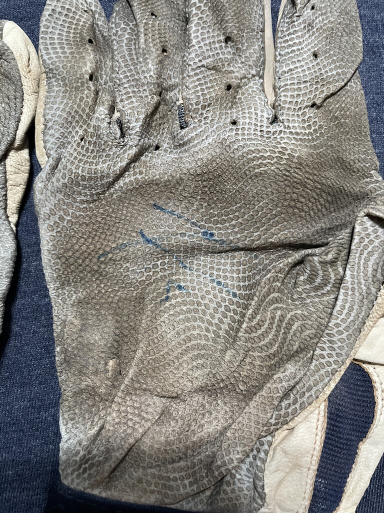 FREDDIE FREEMAN Game Used Autographed Autograph Auto Signed Batting