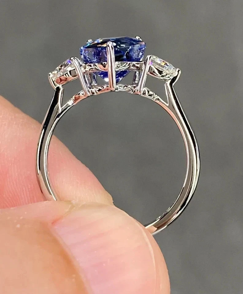 Alianza de diamantes de zafiro azul natural talla corazón de 3,70 quilates oro blanco de 14 quilates 7 Foto 2 de 4
