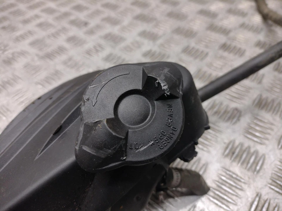 BMW K1300S 2015 tanque de expansión botella de desbordamiento Foto 4 de 4