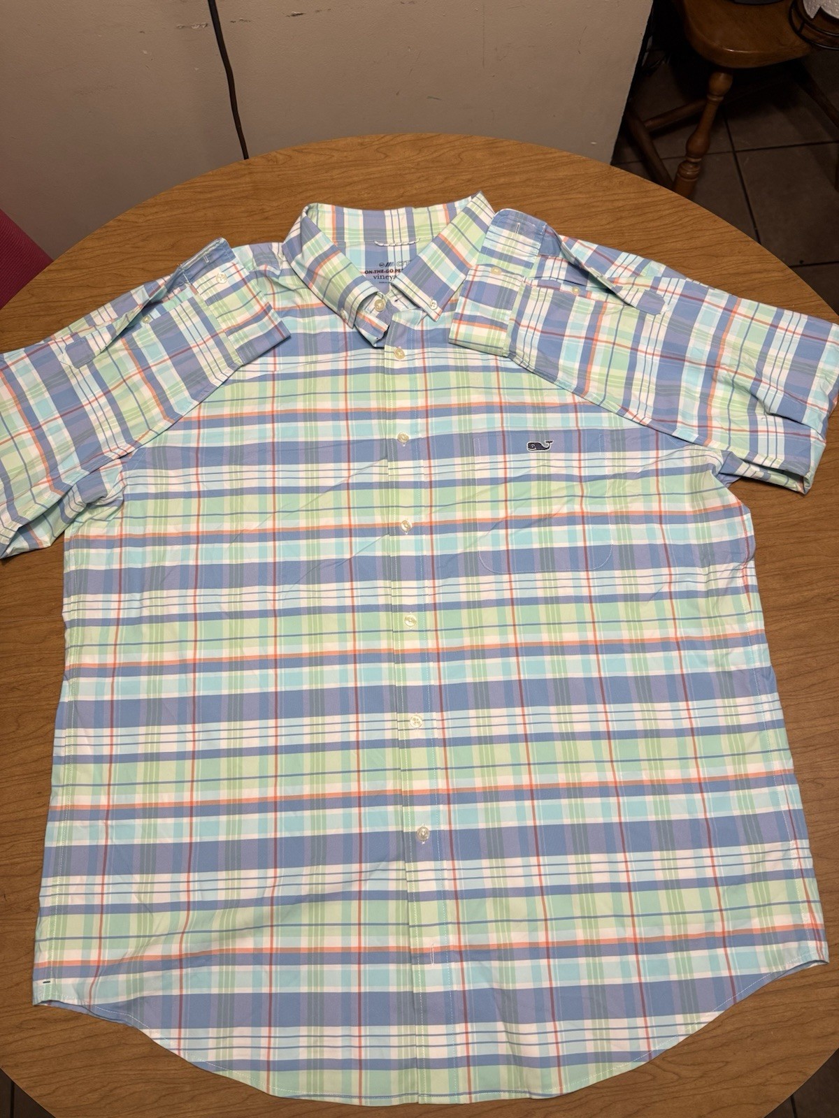 Vineyard Vine OTG Performance Button Down Shirt M… - image 3