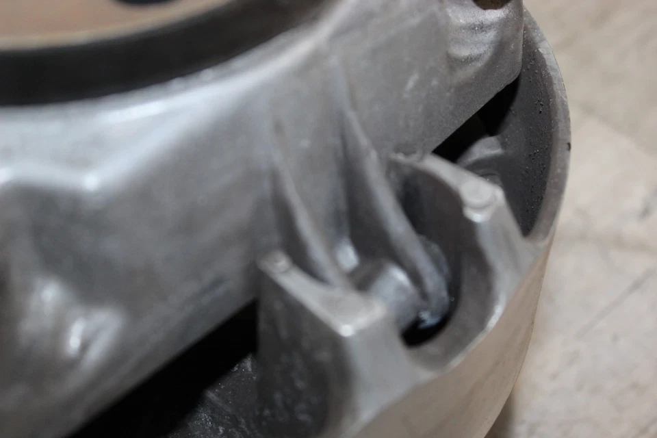 2004 Ski-doo Summit 800 Primary Drive Sheave Clutch - Image 3 of 4