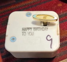 SANKYO 18-note Musiic Box Movement w/Winding Key_plays "Happy Birthday"_ NEW_#9